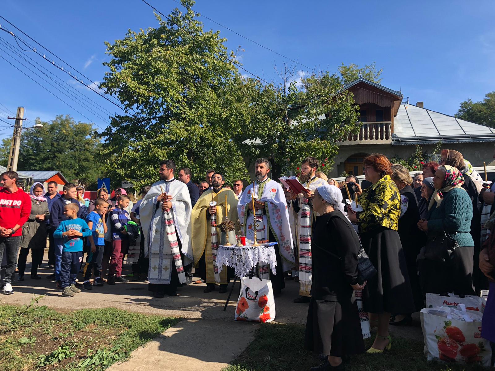 Sfințire de troiță în Parohia Ciornohal