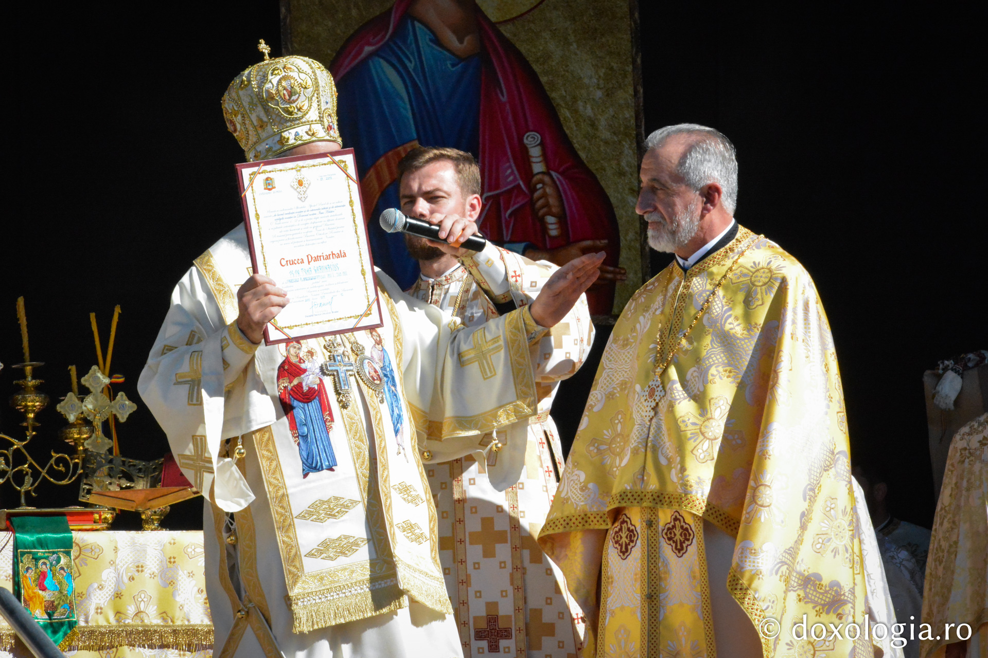 Foto: Bogdan Zamfirescu Binecuvântare pentru ieșeni: Biserica „Sfântul Apostol Toma” a fost sfințită