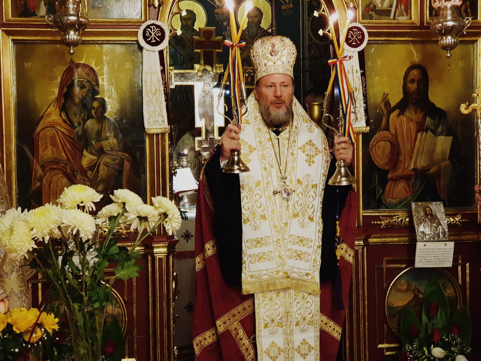 Foto: Dragoş Chelariu PS Emilian Crişanul, la hramul Bisericii „Sfânta Parascheva” - Păcurari din Iaşi