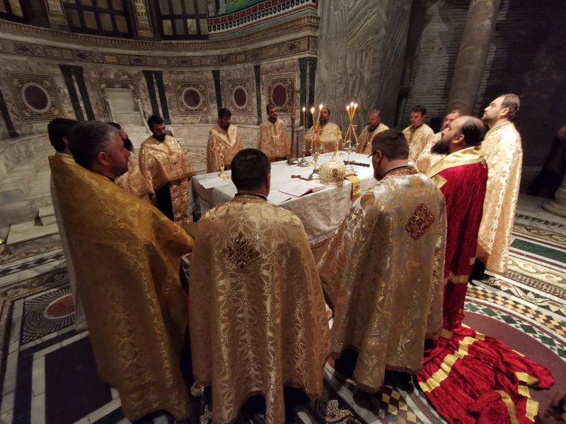 PS Atanasie de Bogdania a săvârșit slujba Vecerniei la Basilica „San Vitale” din Ravenna