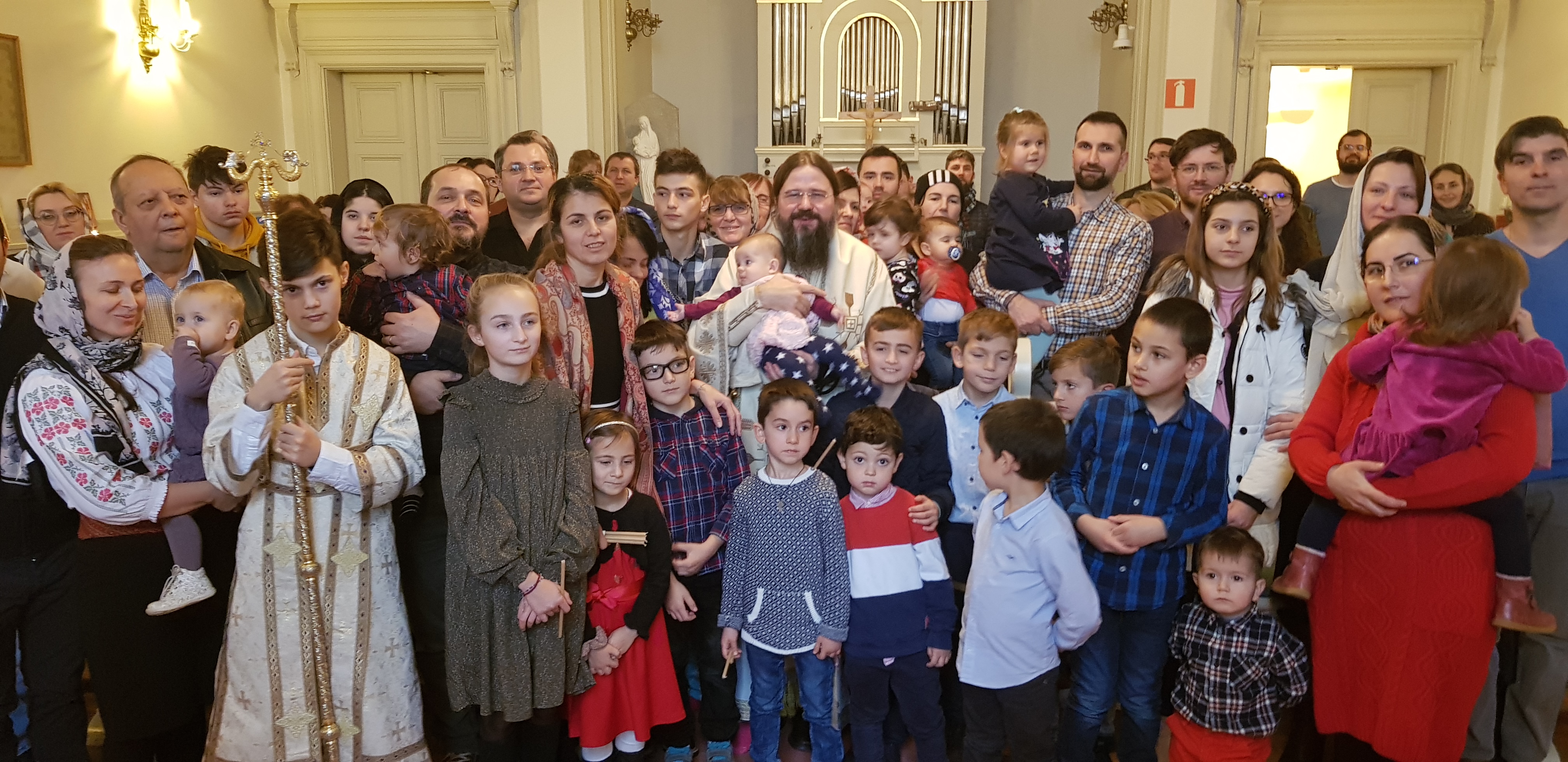 PS Macarie s-a rugat împreună cu credincioșii din Uppsala pentru Camelia-Mihaela Smicală și copiii săi PS Macarie s-a rugat împreună cu credincioșii din Uppsala pentru Camelia-Mihaela Smicală și copiii săi