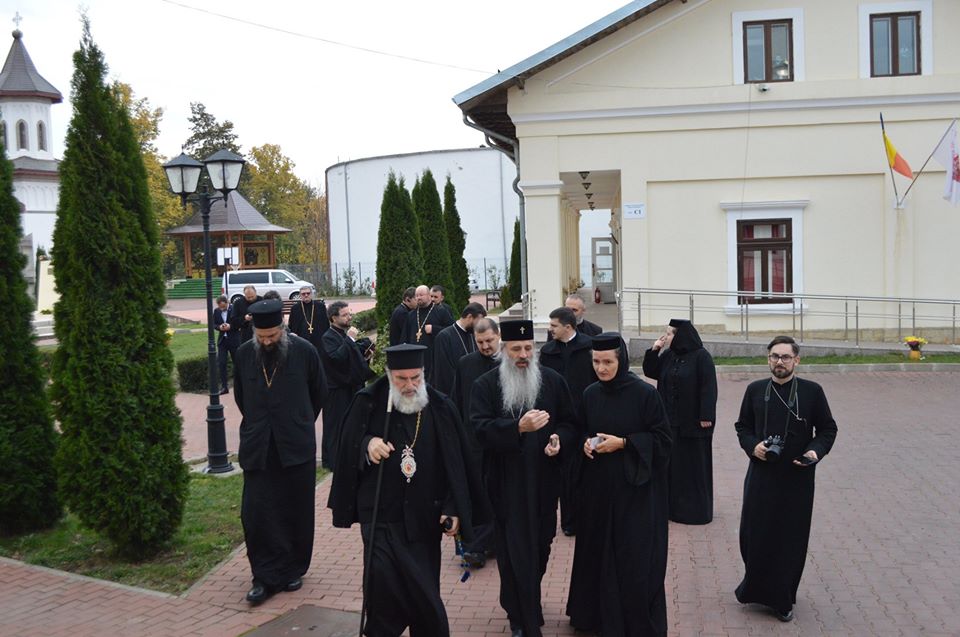 IPS Teofan a vizitat Fundația „Episcop Melchisedec”
