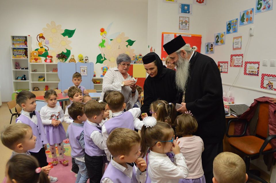 IPS Teofan a vizitat Fundația „Episcop Melchisedec”