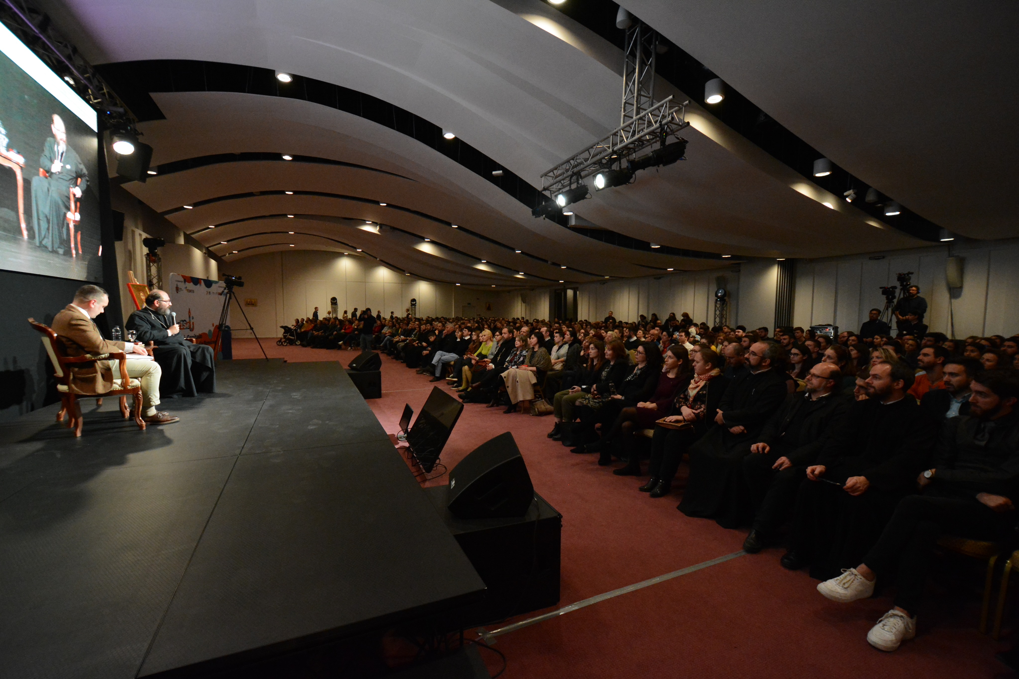 (Video) Părintele Constantin Necula a conferențiat la Iași