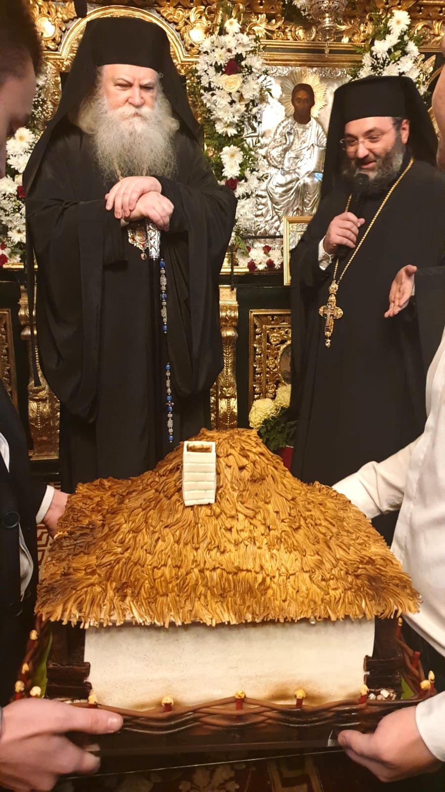 Hramul Schitului Vovidenia - Neamț Hramul Schitului Vovidenia - Neamț