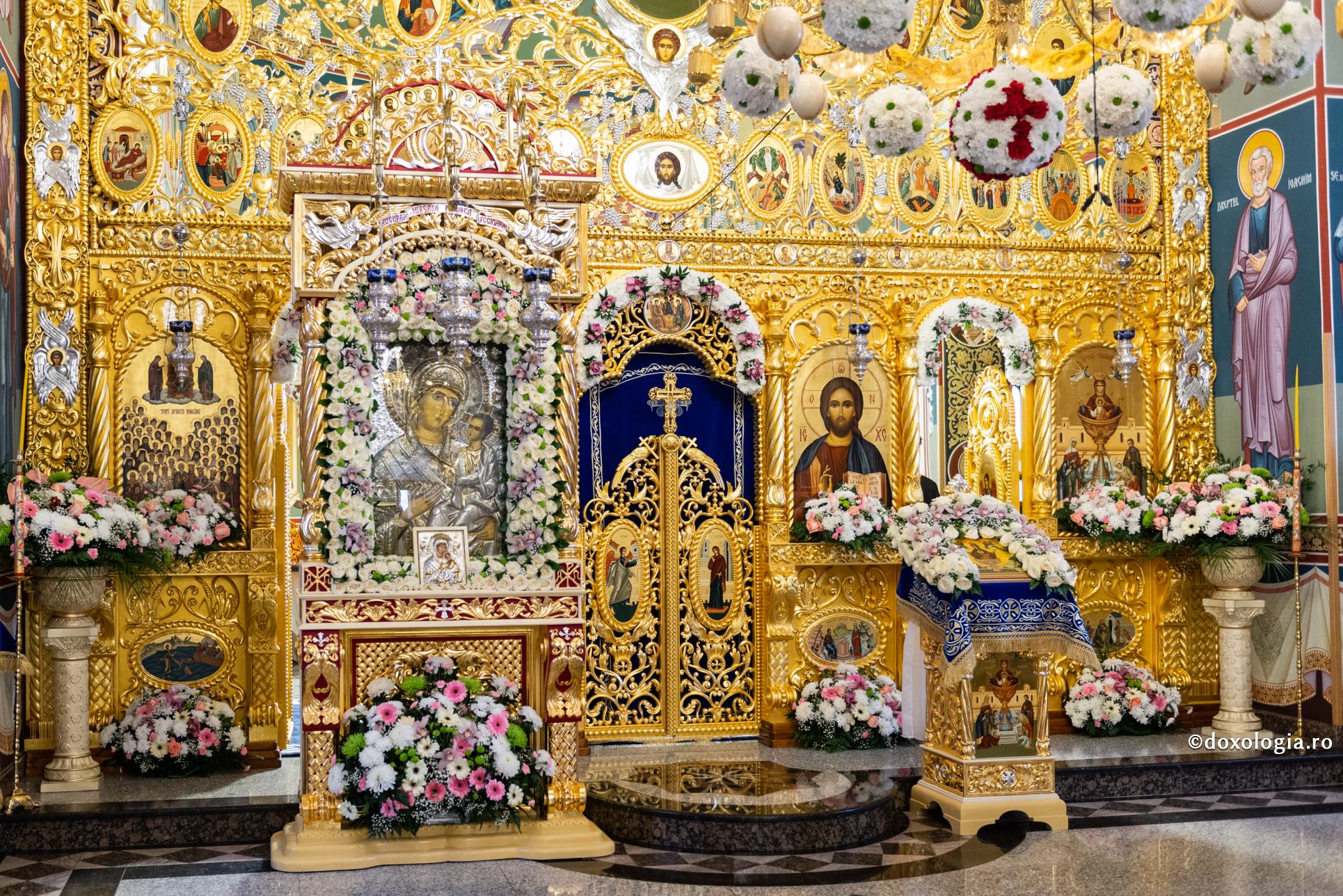 catapeteasmă biserică