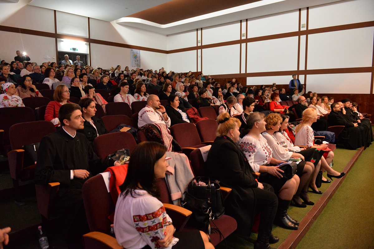 Întâlnirea profesorilor de religie din Iași: „Satul românesc, între tradiție și modernitate - reper pentru educația religioasă”