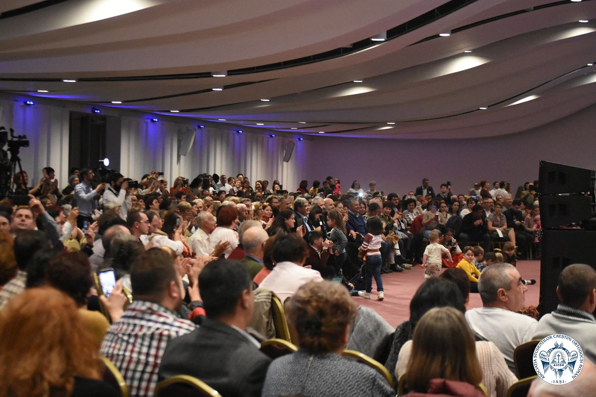 Spectacol caritabil organizat de ASCOR Iași