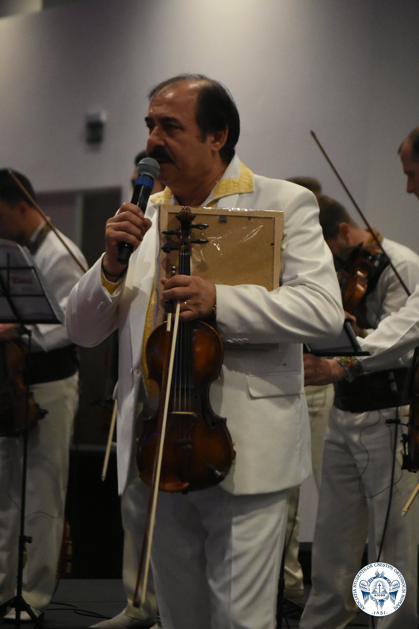 Spectacol caritabil organizat de ASCOR Iași