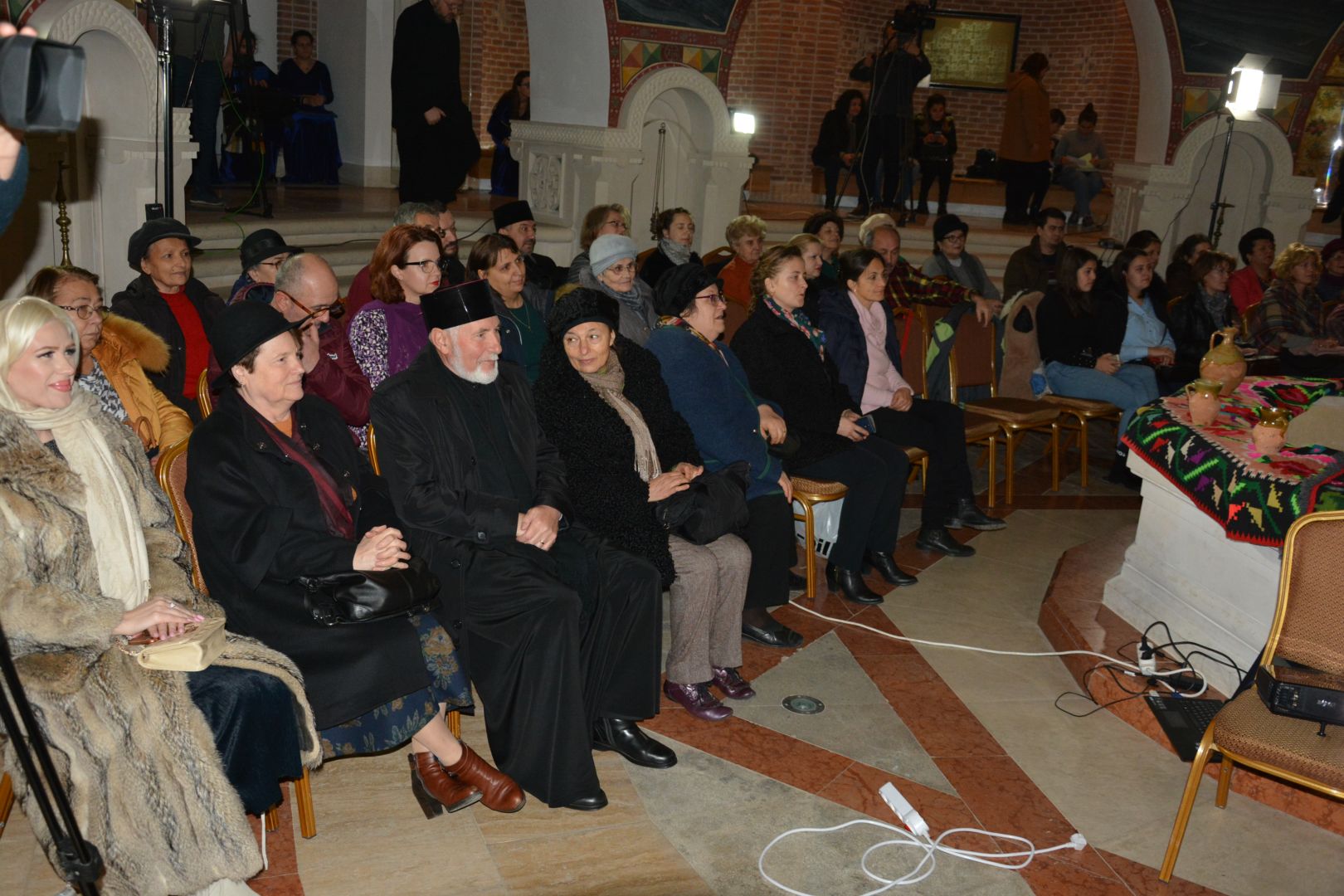 Cântări tradiționale românești la Muzeul Mitropolitan din Iași