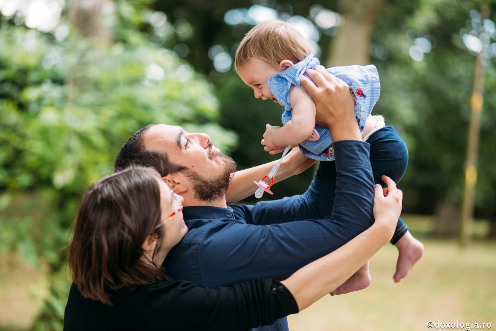 Foto: Benedict Both Creşterea copiilor