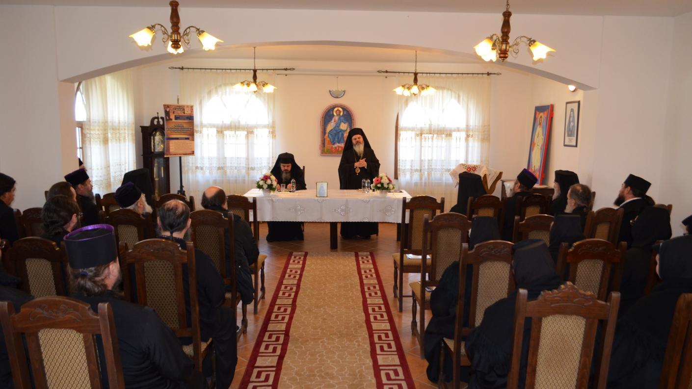 Sinaxă monahală în Episcopia Huşilor