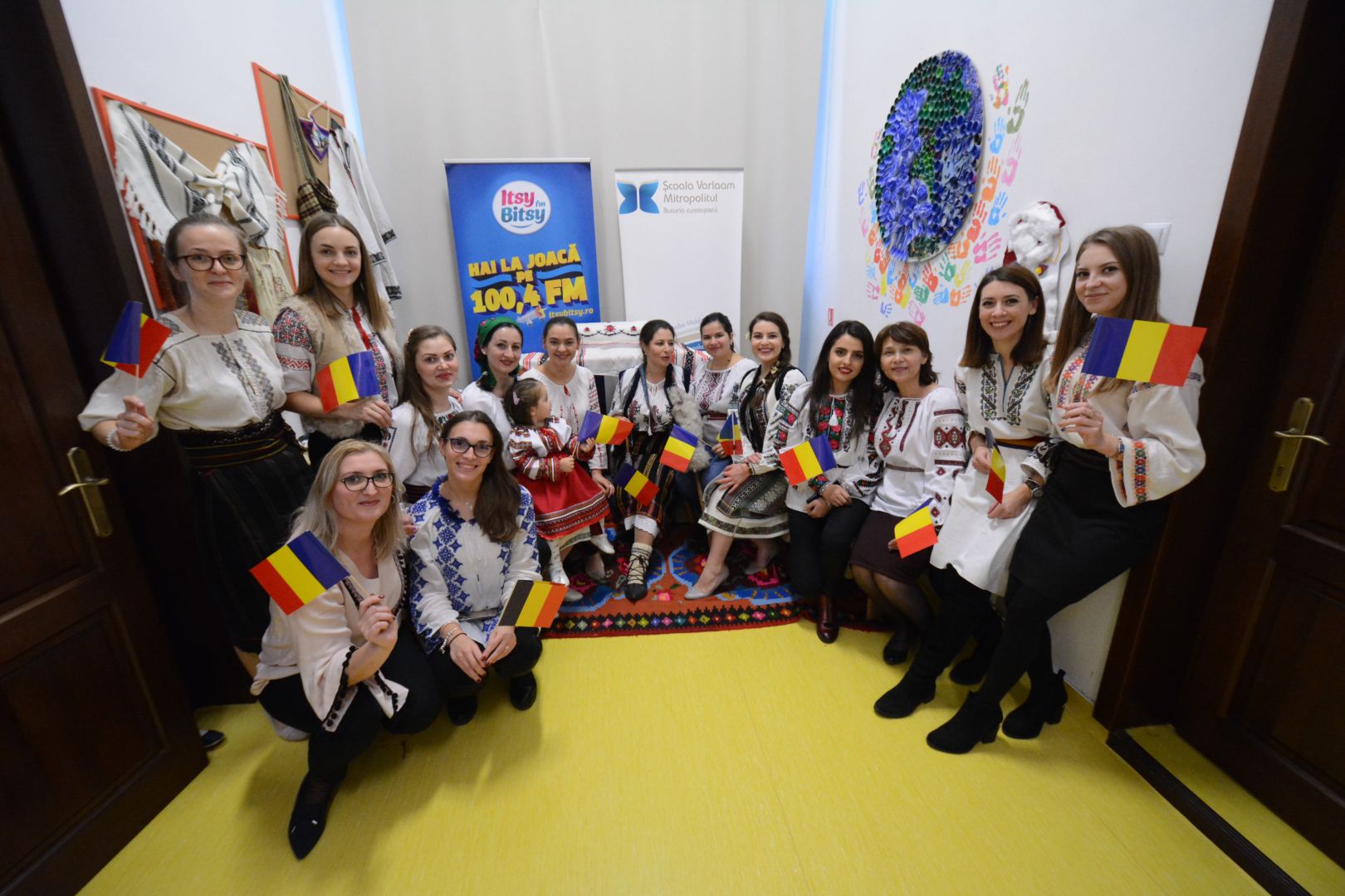 foto: Flavius Popa „Săptămâna Românească” la Grădinița „Varlaam Mitropolitul”