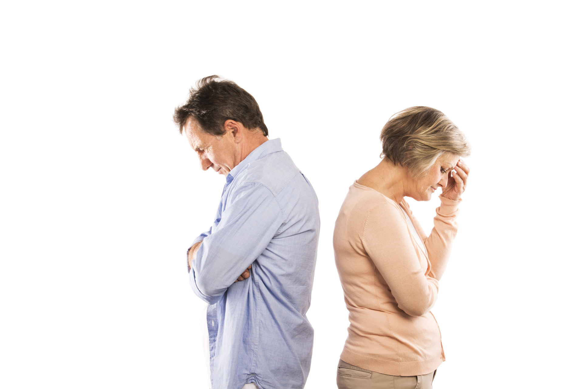 Falsa soluție a divorțului bărbat și femeie stând spate în spate