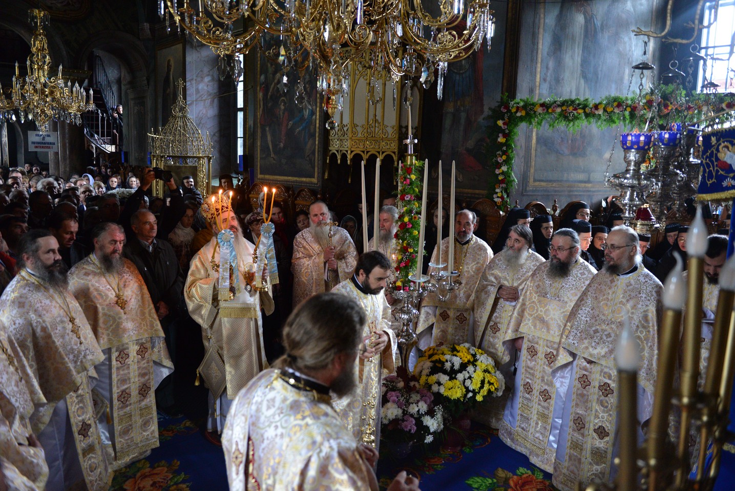 Mitropolitul Moldovei şi Bucovinei, la hramul Mănăstirii Agapia: „Omul este ființă chemată să aducă laudă lui Dumnezeu”