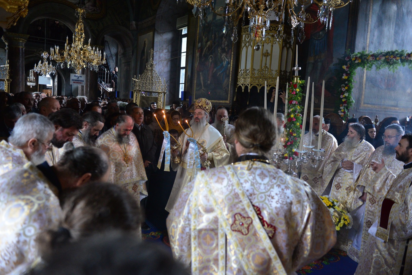 Mitropolitul Moldovei şi Bucovinei, la hramul Mănăstirii Agapia: „Omul este ființă chemată să aducă laudă lui Dumnezeu”