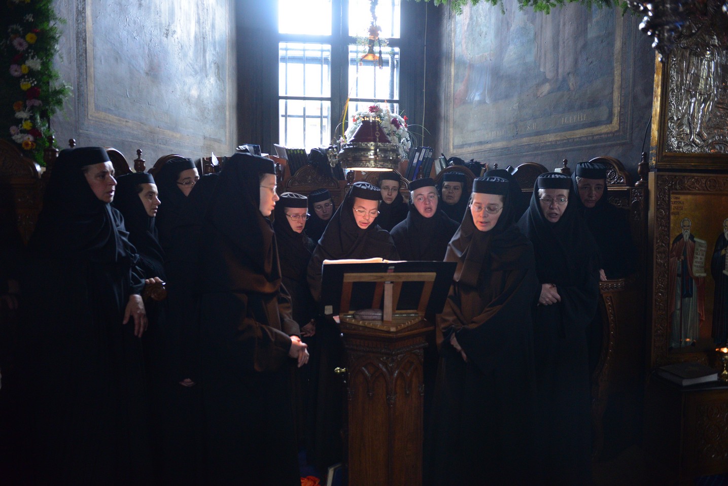 Mitropolitul Moldovei şi Bucovinei, la hramul Mănăstirii Agapia: „Omul este ființă chemată să aducă laudă lui Dumnezeu”