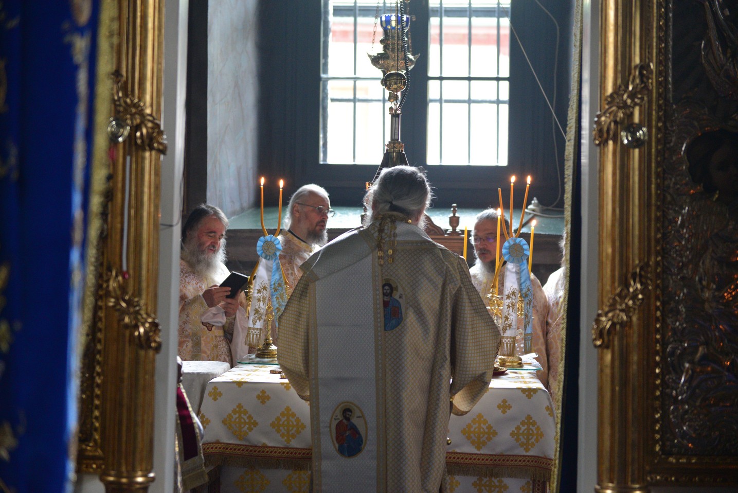 Mitropolitul Moldovei şi Bucovinei, la hramul Mănăstirii Agapia: „Omul este ființă chemată să aducă laudă lui Dumnezeu”