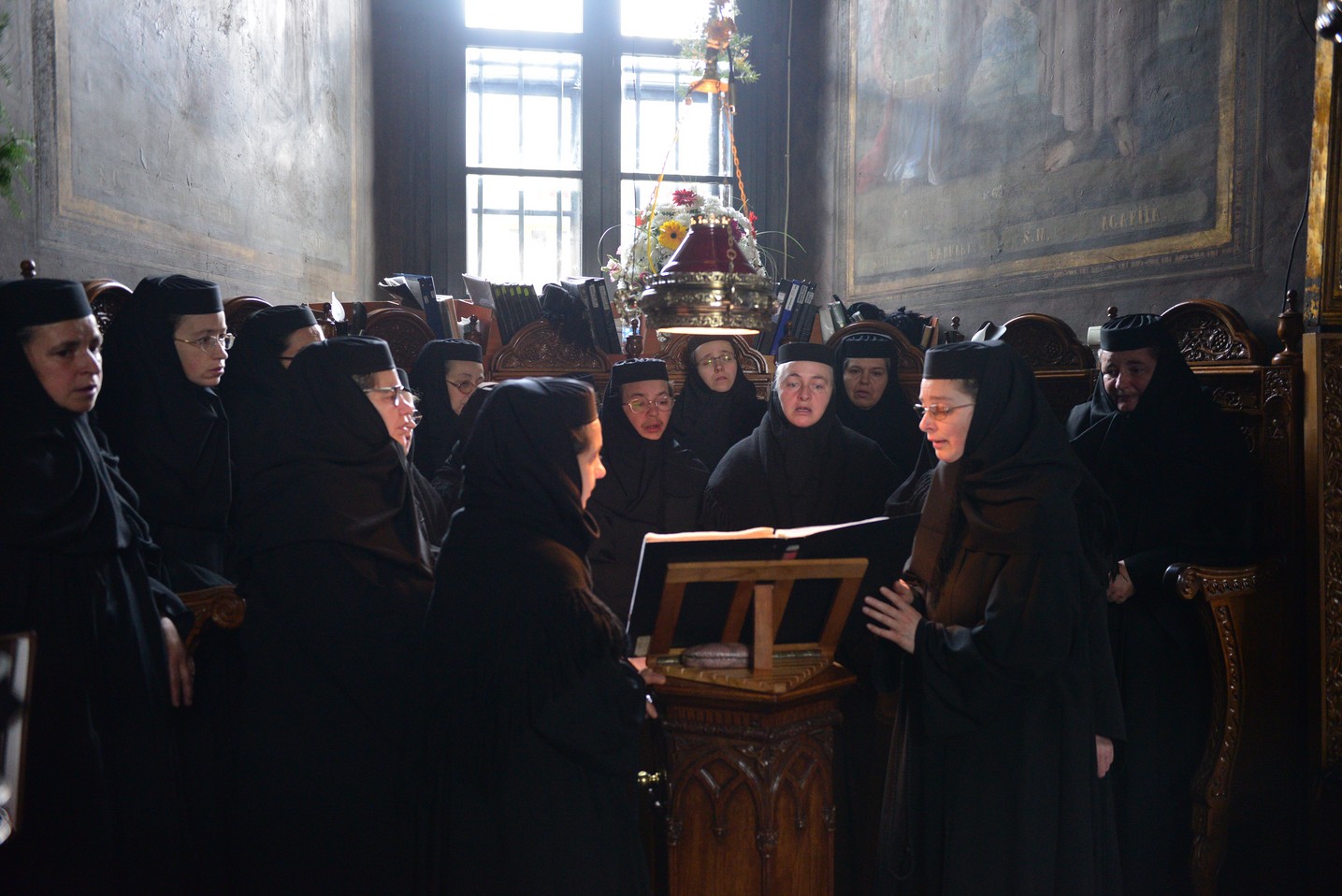 Mitropolitul Moldovei şi Bucovinei, la hramul Mănăstirii Agapia: „Omul este ființă chemată să aducă laudă lui Dumnezeu”