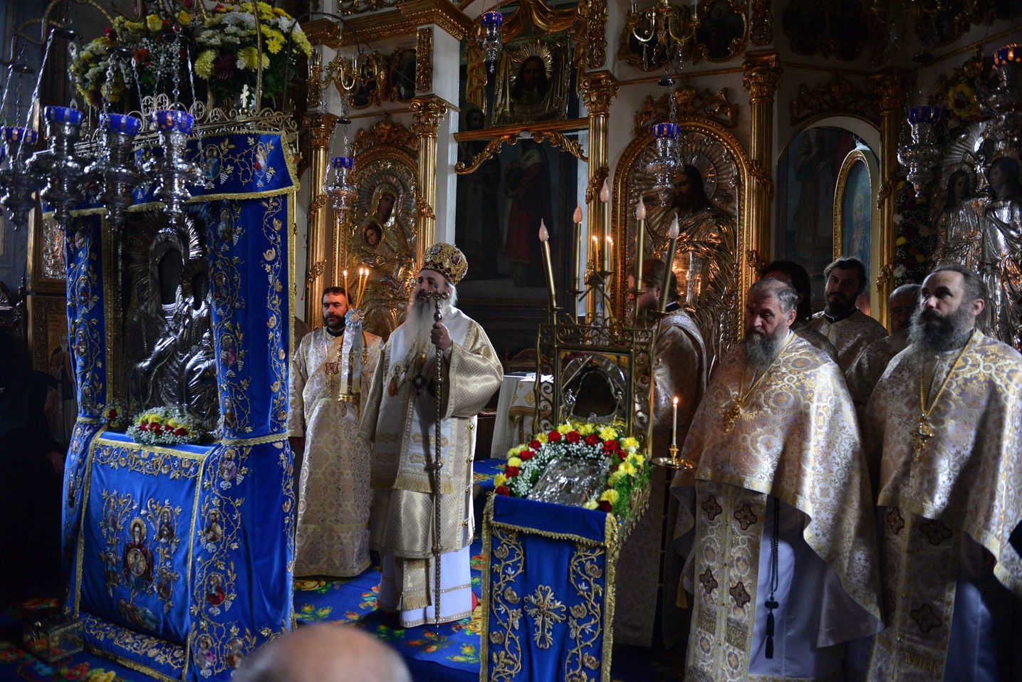 Mitropolitul Moldovei şi Bucovinei, la hramul Mănăstirii Agapia: „Omul este ființă chemată să aducă laudă lui Dumnezeu”