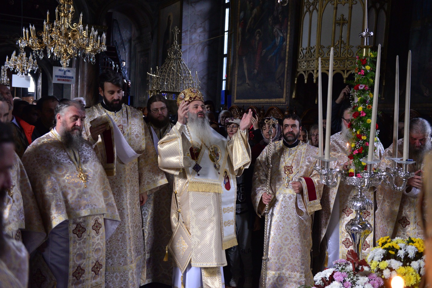 Mitropolitul Moldovei şi Bucovinei, la hramul Mănăstirii Agapia: „Omul este ființă chemată să aducă laudă lui Dumnezeu”