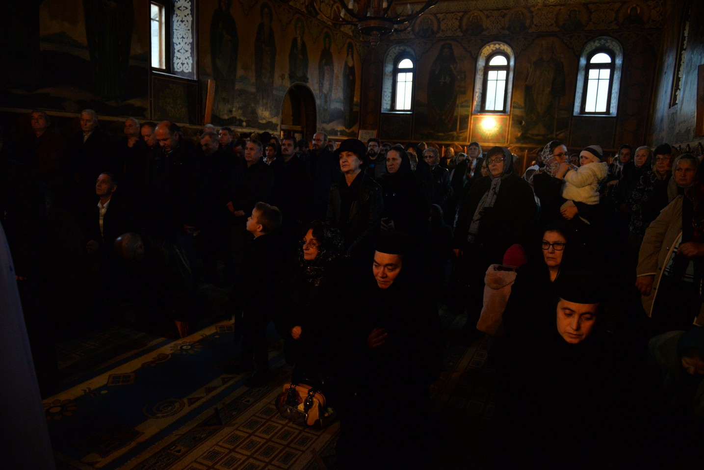 Slujbă arhierească la hramul mănăstirii nemțene Peștera