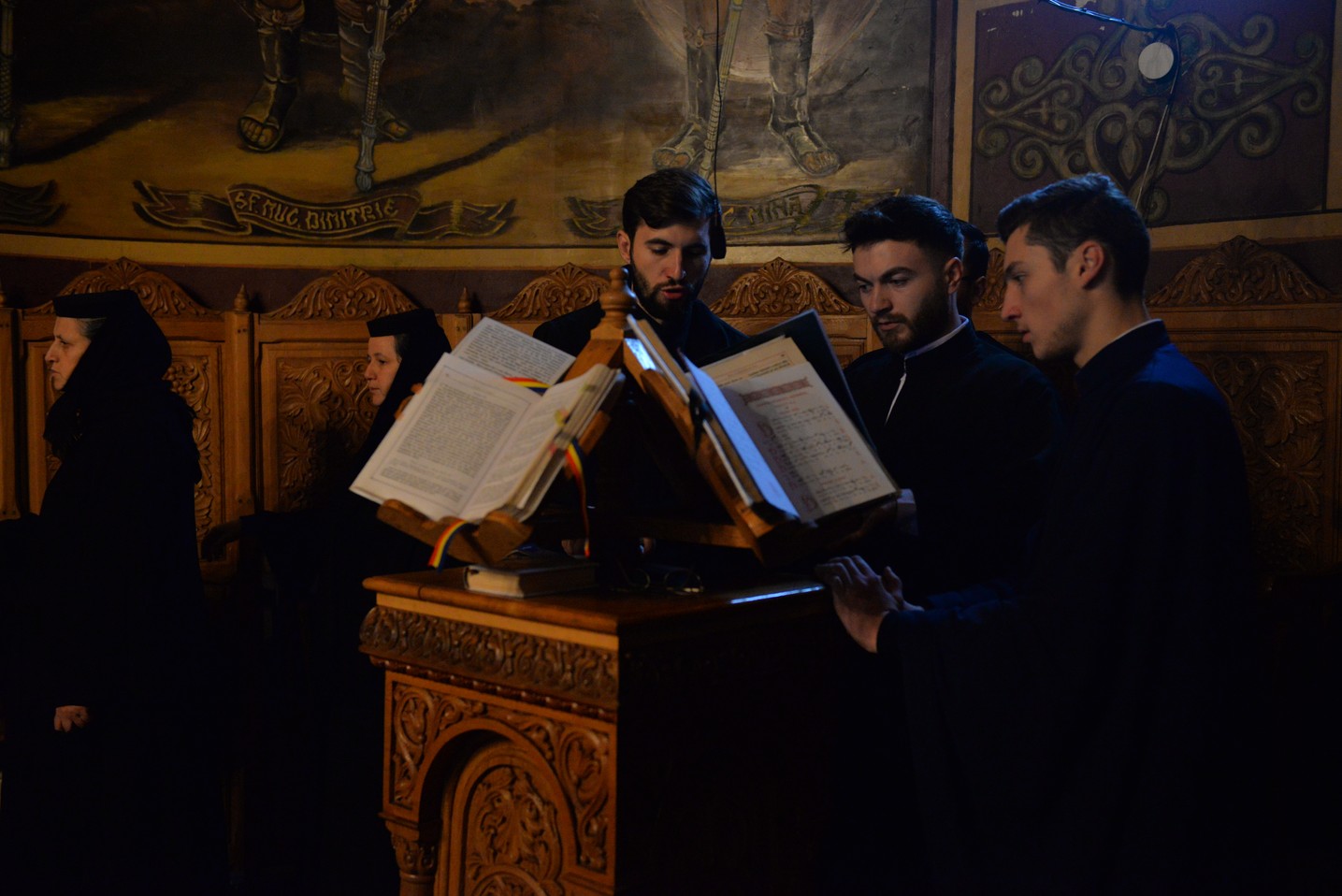 Slujbă arhierească la hramul mănăstirii nemțene Peștera