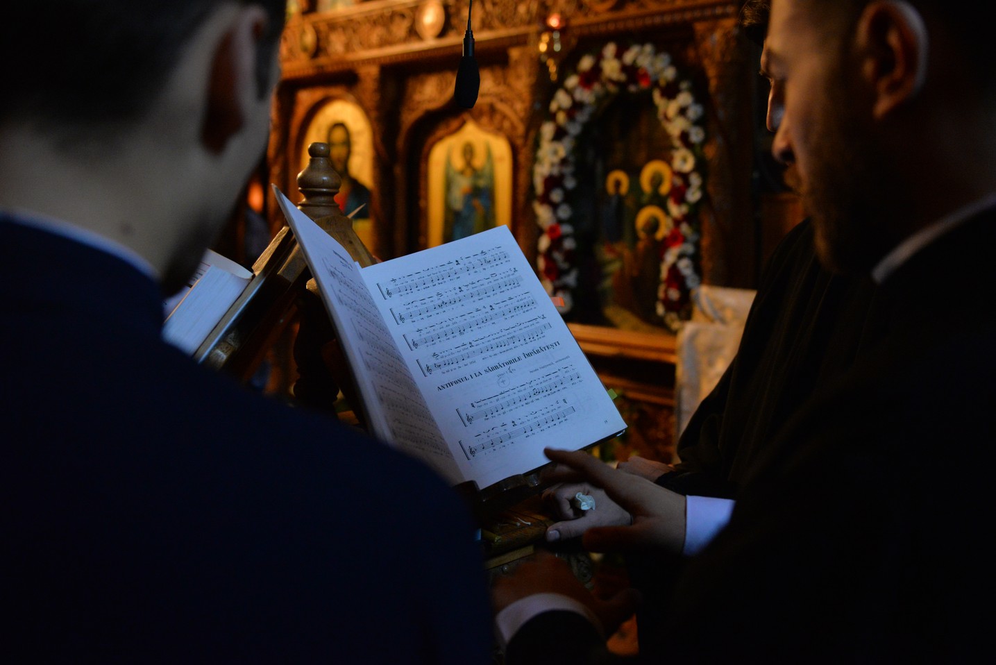 Slujbă arhierească la hramul mănăstirii nemțene Peștera