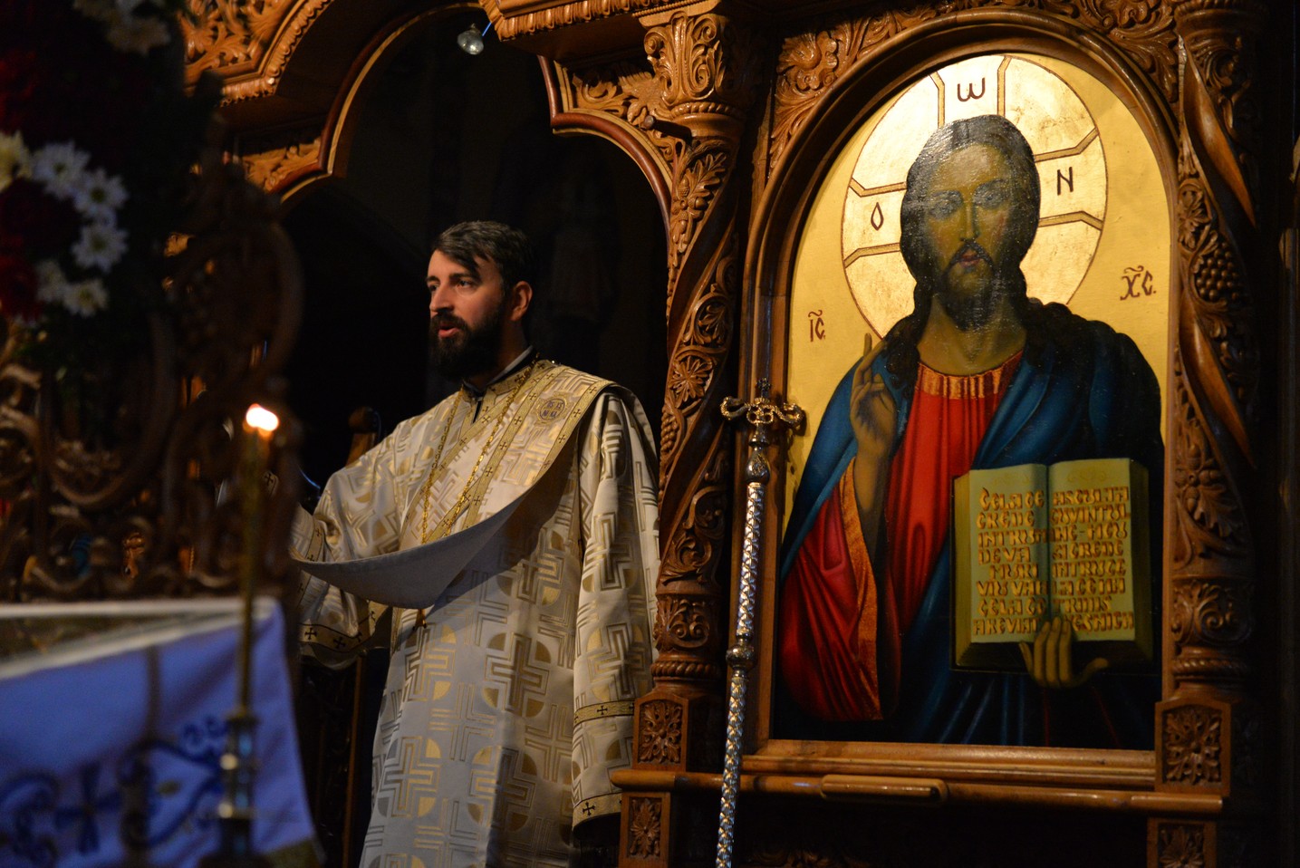 Slujbă arhierească la hramul mănăstirii nemțene Peștera