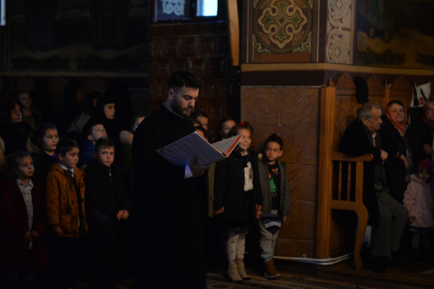 Slujbă arhierească la hramul mănăstirii nemțene Peștera