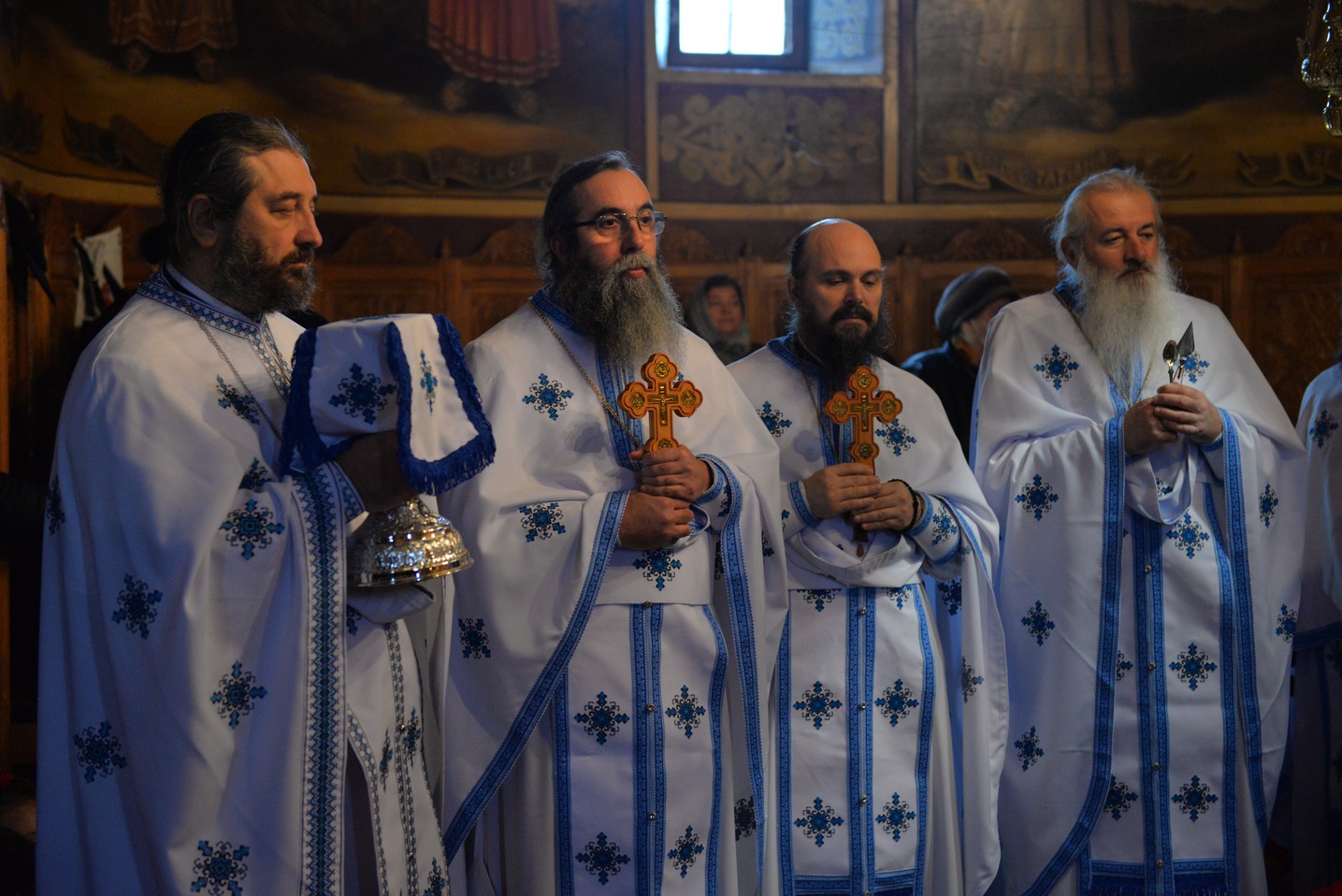 Slujbă arhierească la hramul mănăstirii nemțene Peștera