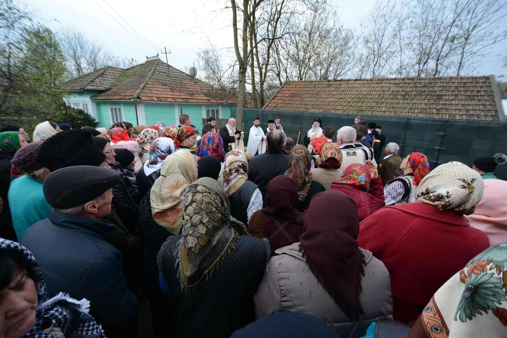 foto: Flavius Popa Părintele Mitropolit Teofan în vizită la Parohiile Bălușenii Noi și Ciornohal