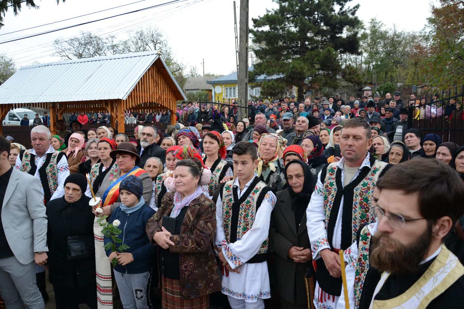 foto: Flavius Popa Părintele Mitropolit Teofan în vizită la Parohiile Bălușenii Noi și Ciornohal