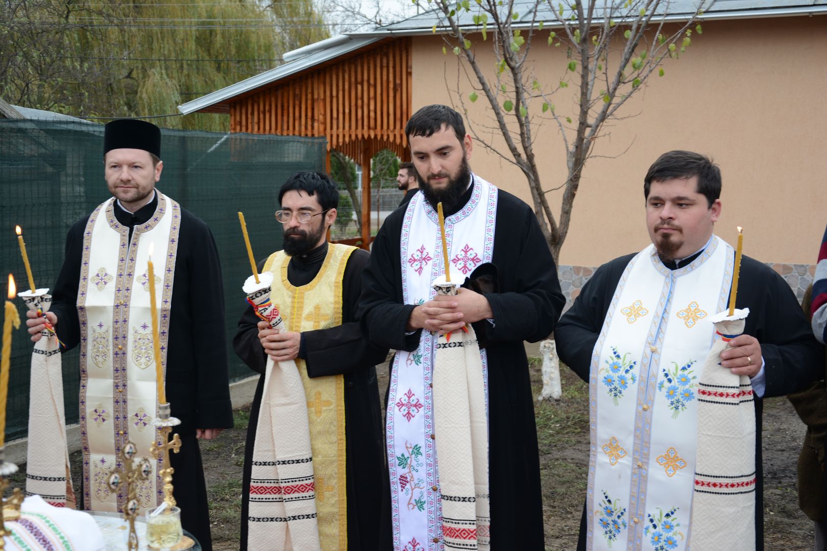 foto: Flavius Popa Părintele Mitropolit Teofan în vizită la Parohiile Bălușenii Noi și Ciornohal