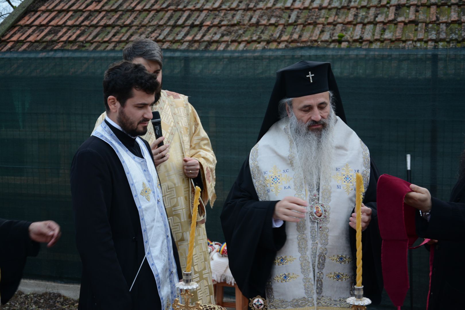 foto: Flavius Popa Părintele Mitropolit Teofan în vizită la Parohiile Bălușenii Noi și Ciornohal