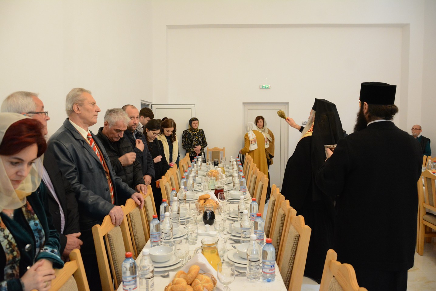 Foto: Flavius Popa Liturghie arhierească în locașul de cult amenajat într-o fostă centrală termică