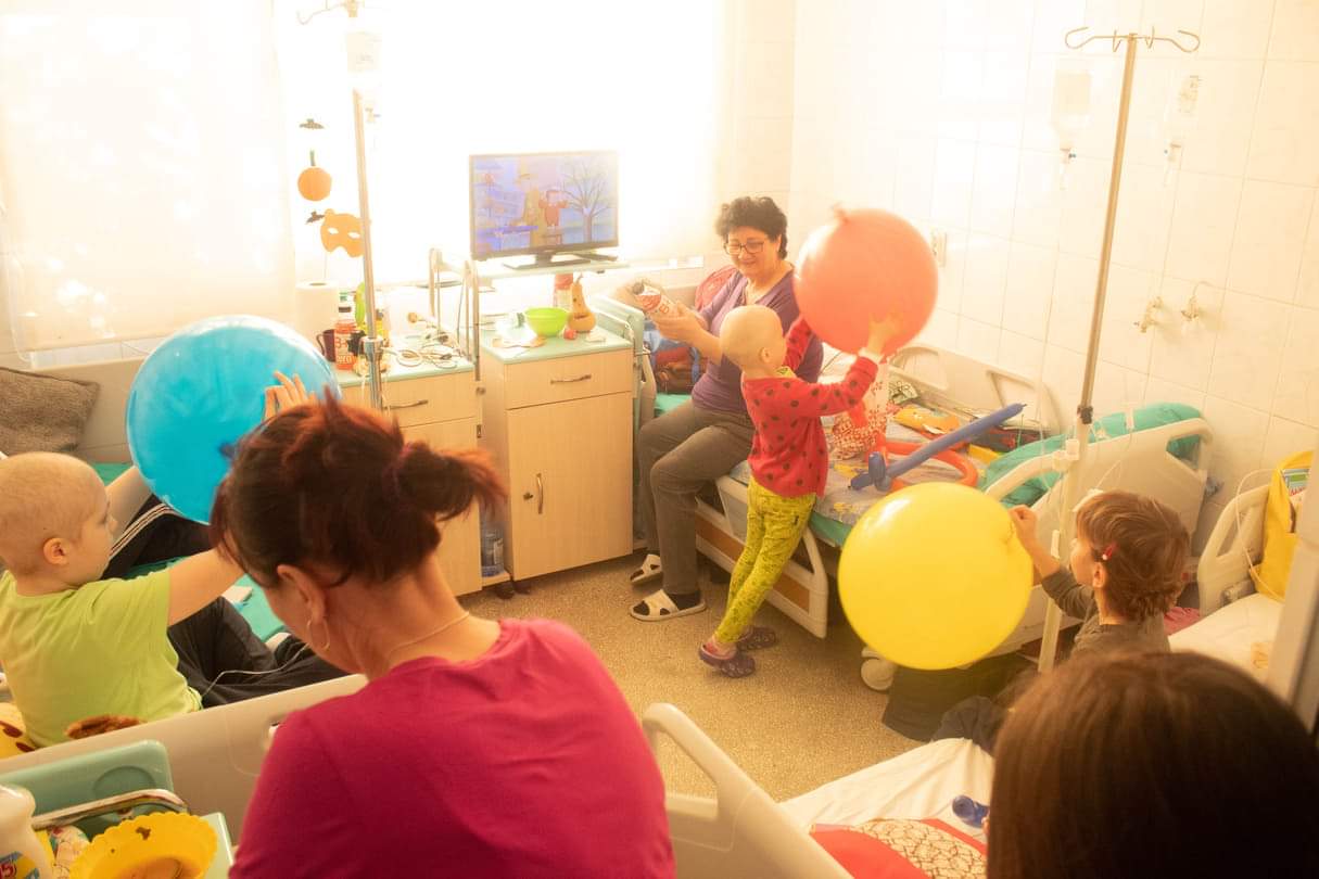 „Pastel de toamnă” pentru copiii de la Spitalul „Sfânta Maria”