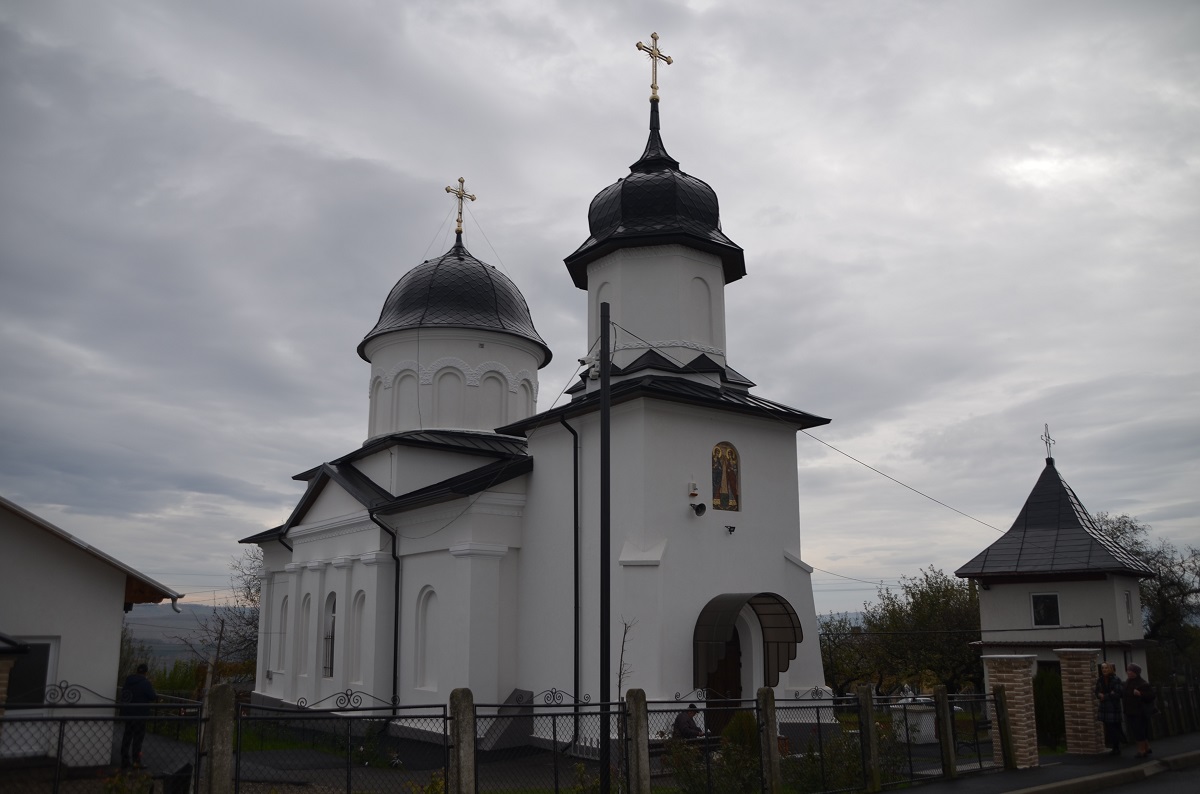 Sfințire de pictură la biserica din Fălticenii Vechi
