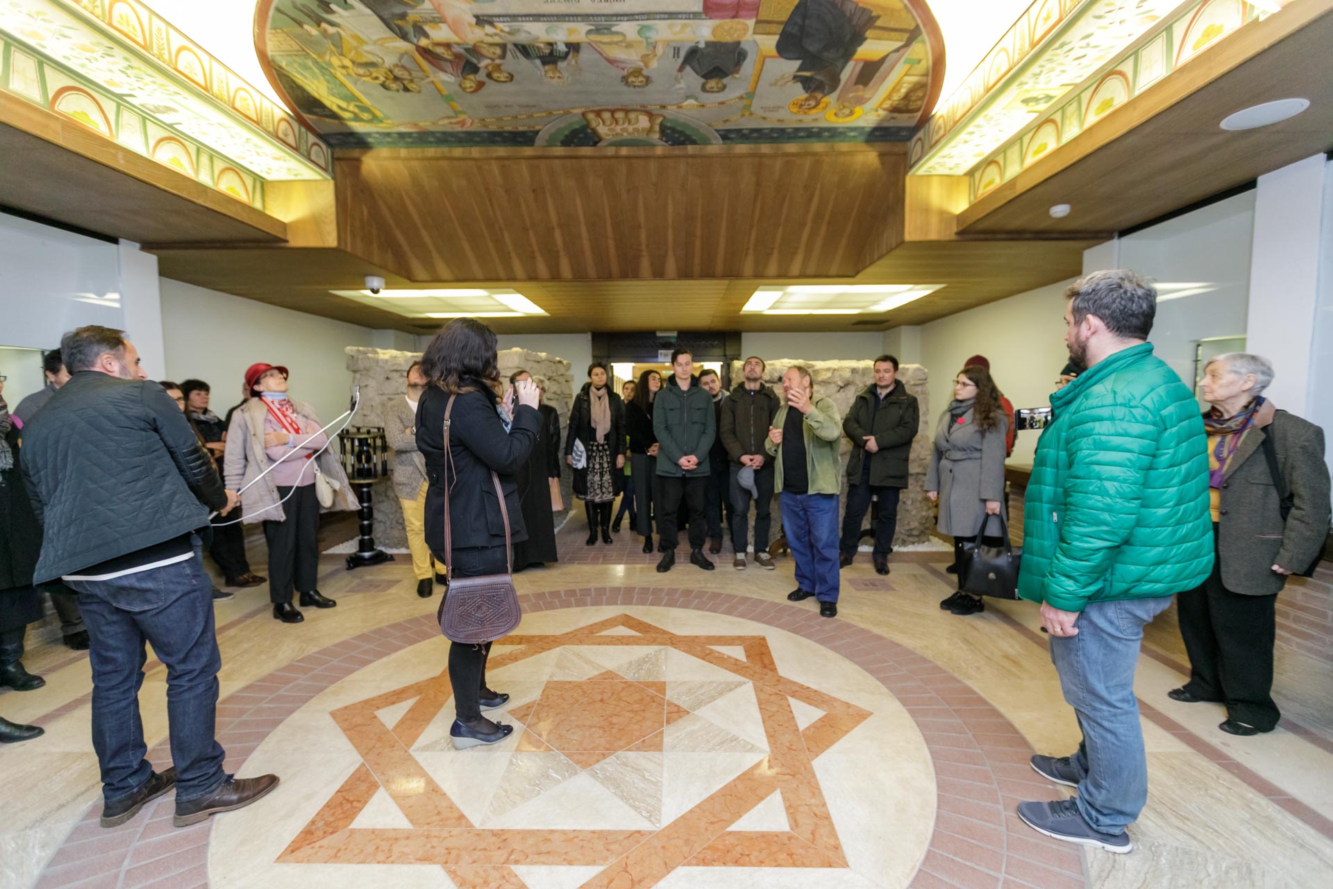 Foto: pr. Silviu Cluci Simpozionul Internațional „Anastasis. Artă și Cultură Medievală între Orient și Occident”, la final