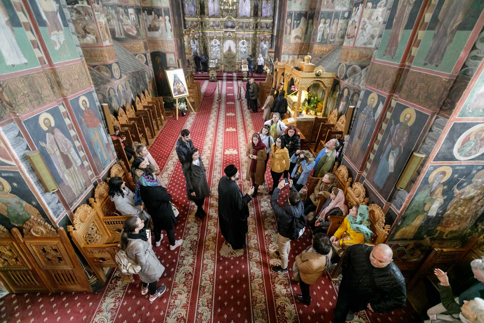 Foto: pr. Silviu Cluci Simpozionul Internațional „Anastasis. Artă și Cultură Medievală între Orient și Occident”, la final