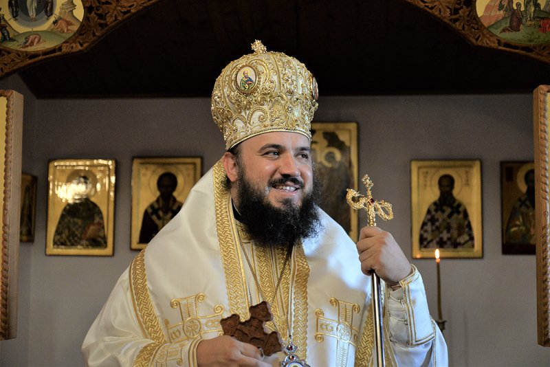 Un nou slujitor al Altarului, hirotonit de PS Atanasie de Bogdania Un nou slujitor al Altarului, hirotonit de PS Atanasie de Bogdania