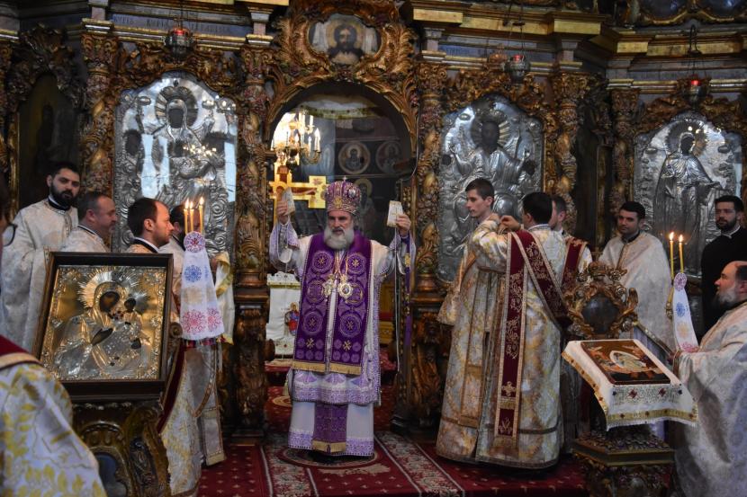 Liturghii arhierești în două eparhii ale Moldovei Liturghii arhierești în două eparhii ale Moldovei