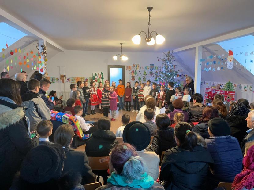 Activități dedicate Crăciunului în Eparhia Romanului și Bacăului