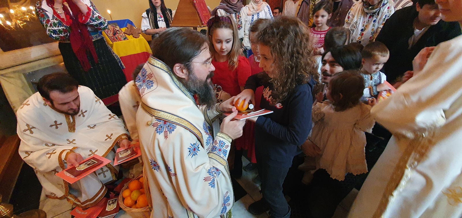 Concerte de colinde în Episcopia Europei de Nord dedicate familiei Smicală