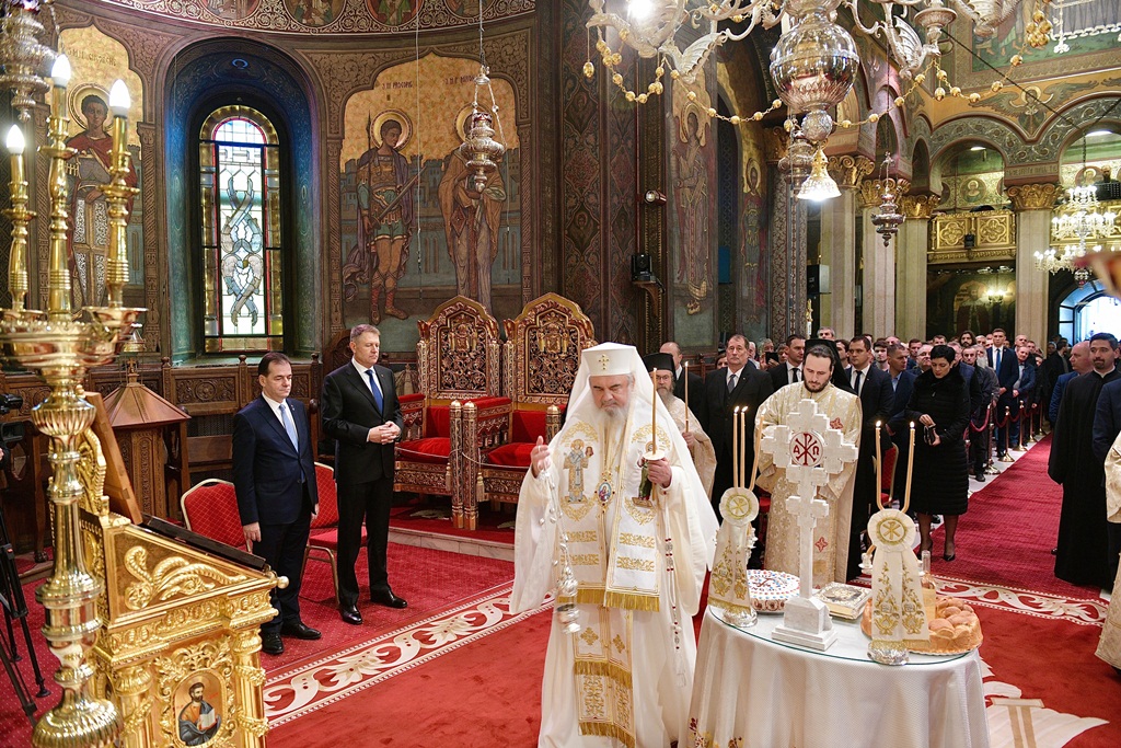 Părintele Patriarh Daniel s-a rugat pentru eroii Revoluţiei