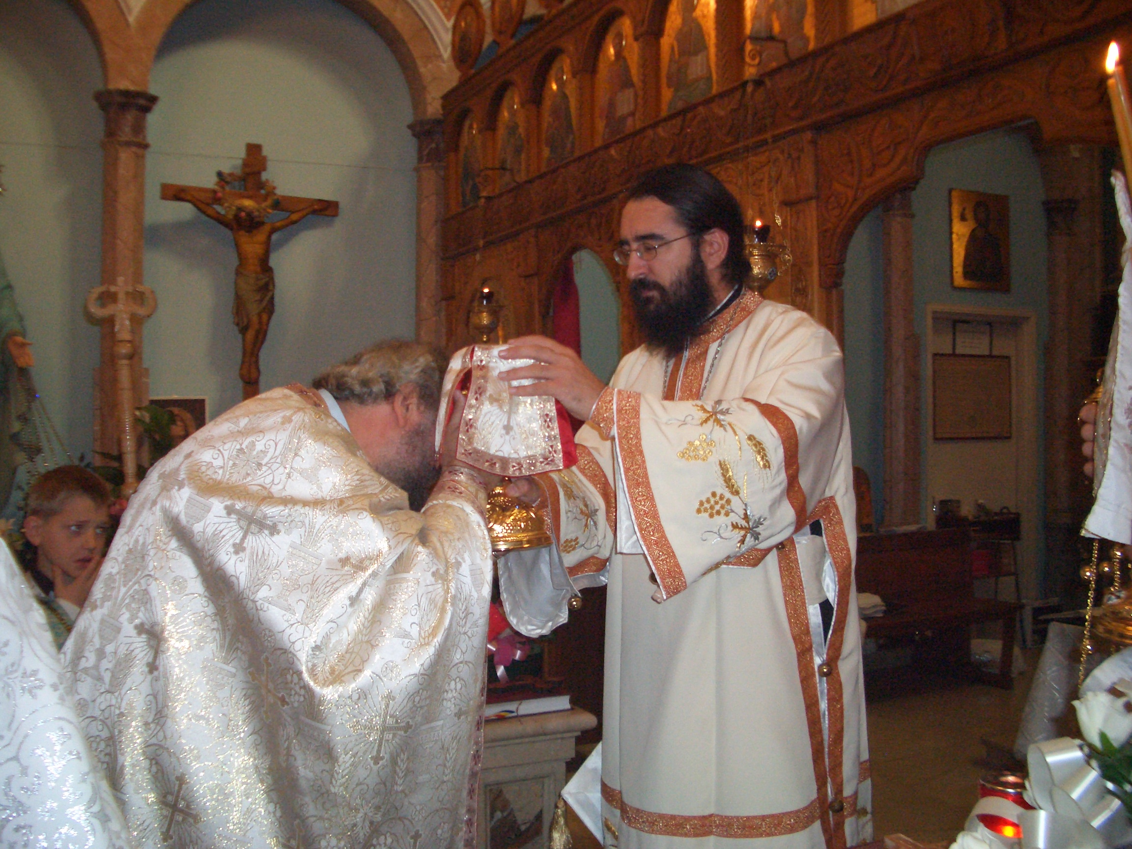 Interviu cu Pr. Gheorghe Vasilescu: „Acum 40 de ani, nu visam la ceea ce Dumnezeu a binecuvântat să se realizeze în Biserica noastră din afara granițelor” Interviu cu Pr. Gheorghe Vasilescu: „Acum 40 de ani, nu visam la ceea ce Dumnezeu a binecuvântat să se realizeze în Biserica noastră din afara granițelor”