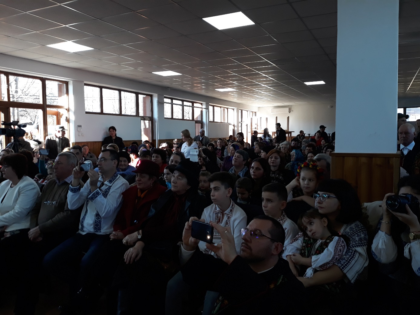 Glas de colind în Cozmești