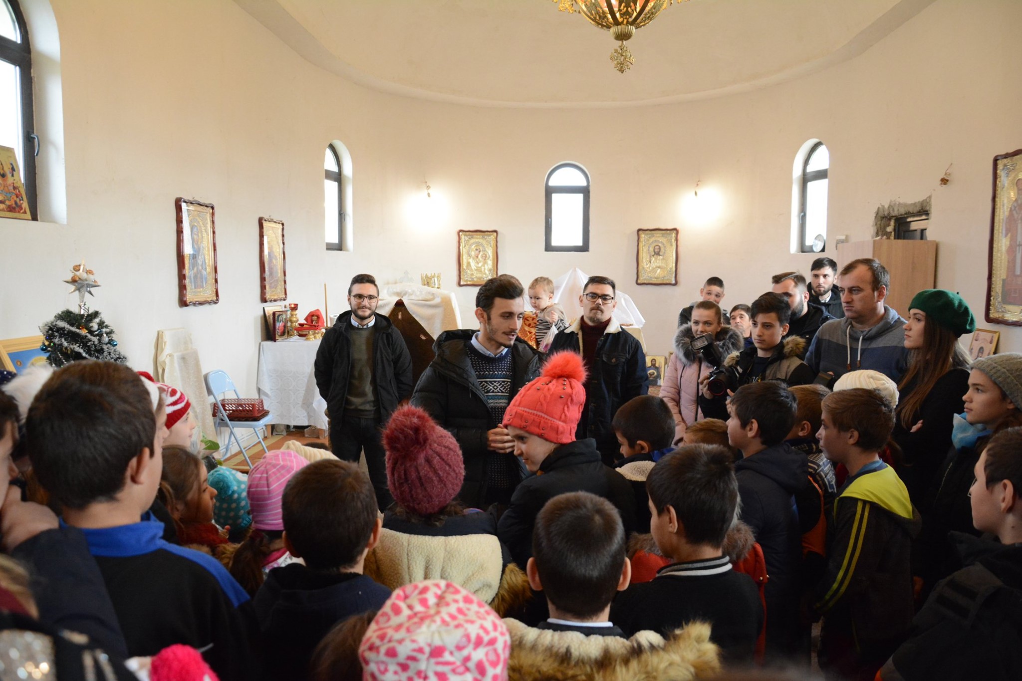 „Cutia cu papucei pentru Ei”, la Parohia Urșița