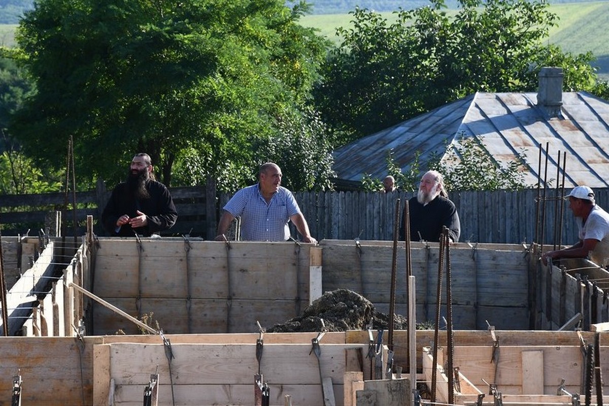 O familie nevoiașă din satul Ion Neculce se va muta într-o nouă casă