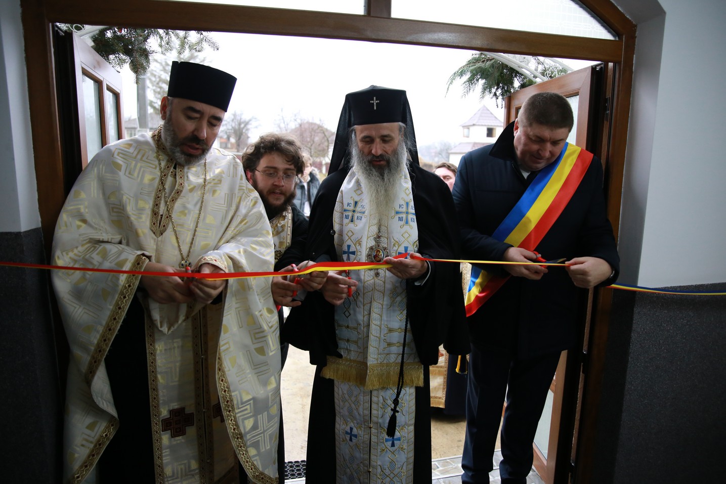 IPS Mitropolit Teofan a săvârșit Taina Botezului pentru pruncii Filoteia Smeu și Nectarie Bolohan